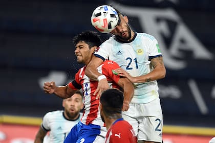 Argentina-Paraguay, cuando Qatar todavía quedaba muy lejos: cabezazo de González y gol, en la Bombonera