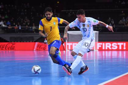 Argentina se enfrenta a Brasil por una de las semifinales del Mundial de futsal de Lituania