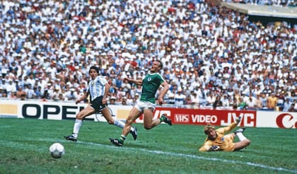Argentina terminó cumpliendo la apuesta: en la final de México 86 venció 3 a 2 a Alemania con aquel gol inolvidable de Jorge Burruchaga a los 83 minutos, el tanto que selló el segundo título mundial de la Selección
