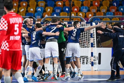 Un festejo soñado: Argentina le ganó a Croacia, dio el golpe y ahora depende de sí para clasificarse.