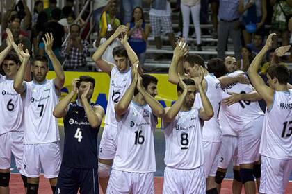 Argentina ya tiene equipo para el debut ante Cuba