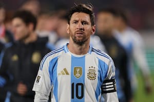 Argentina's forward #10 Lionel Messi leaves the field after the 2026 FIFA World Cup South American qualifiers football match between Chile and Argentina at the Nacional Julio Martínez Pradanos stadium in Santiago, on June 5, 2025. (Photo by Javier TORRES / AFP)