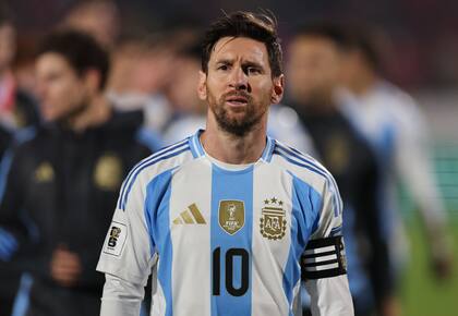 Lionel Messi, suplente vs. Chile, se perfila para ser titular ante Colombia en la selección argentina