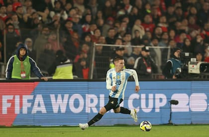 Franco Mastantuono pelea por un lugar entre los titulares de la Argentina para recibir a Venezuela