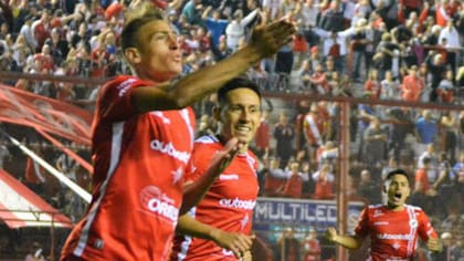 Argentinos derrotó a Flandria y quedó como único líder