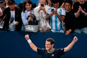 Schwartzman venció a Cerúndolo en Tokio, alcanzó las 250 victorias y quedó a un paso del top 100