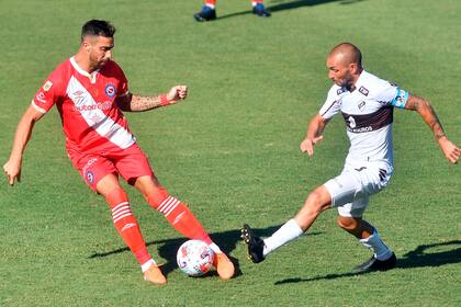 Platense empezó de la mejor manera su vuelta a Primera: le ganó al Bicho en el Maradona