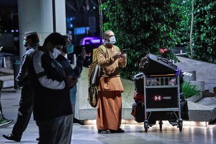 Cuando llegaron a Ezeiza, les tomaron la fiebre, llenaron formularios, hicieron migraciones y listo