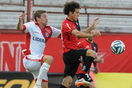Argentinos y Newell''''s empataron sin goles en La Paternal
