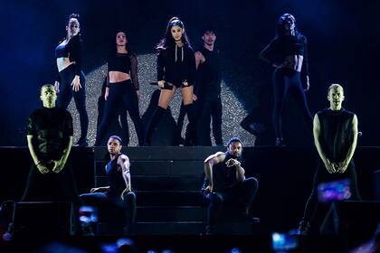 Ariana Grande dando su show poco antes del ataque terrorista en Manchester