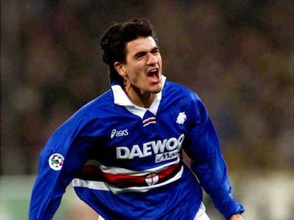 Ariel Ortega vistió la camiseta de Sampdoria en la temporada 1998/99