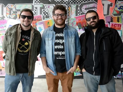 Ariel Palmiero, Guillermo Galeano y Ángel Lucarini, parte del equipo creador