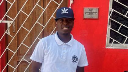 Ariel Valdez en su estudio Barrio Fino Records, situado en las faldas de la Popa