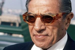Aristóteles Onassis tenía 17 años cuando llegó a la Argentina en barco con un billete de tercera clase y empezó a trabajar como lavaplatos en un restaurante porteño
