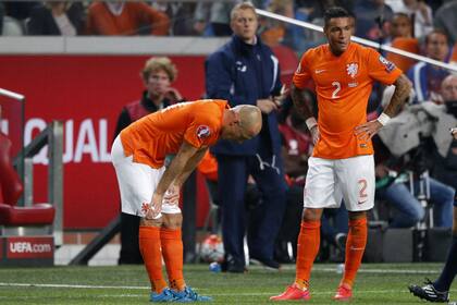 Arjen Robben se lesionó y Holanda está lejos de la clasificación