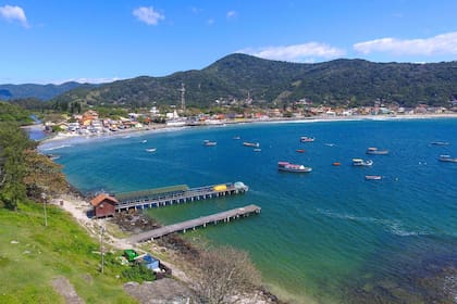 Armação, un balneario pintoresco en el sector sur de la isla