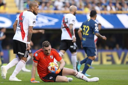 Armani mantuvo la valla invicta en los dos superclásicos que disputó: 2-0 en la Supercopa Argentina y 2-0 en la Superliga