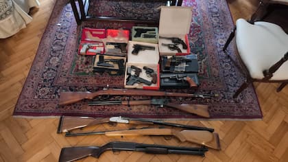 Armas largas y cortas incautadas a la esposa de un militar retirado en Palermo