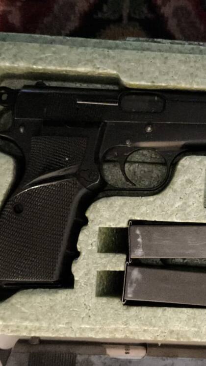 Armas largas y cortas incautadas a la esposa de un militar retirado en Palermo