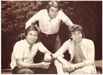 Arnaldo André -el señor de Pobre diabla-, Rodolfo Bebán -el protagonista de El Malevo- y Claudio García Satur -el de Rolando Rivas- protagonizaron la segunda obra de los galanes en Mar del Plata