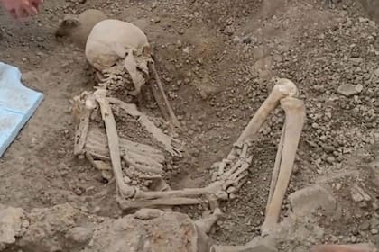 Arqueólogos de Pompeya descubrieron dos esqueletos que datan del 79 d.C