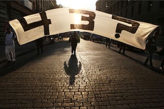 Arrestan a dueños de crematorio investigado en caso de los 43 estudiantes desaparecidos en México