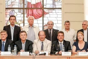 La historia de la “foto imposible” que reunió a Massa con Macri bajo el paraguas de la Iglesia