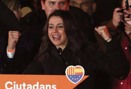 Arrimadas celebró los resultados junto a sus simpatizantes, en Barcelona