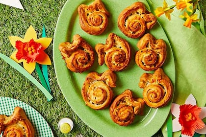 Arrollados salados con forma de conejito