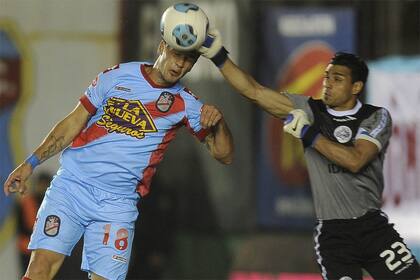Arsenal dejó escapar dos puntos en Sarandí ante Gimnasia