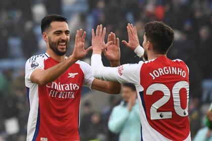 Arsenal quiere hacerse fuerte como local ante un gigante; las apuestas lo ponen como favorito