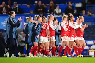 Arsenal resiste ante Chelsea y llega a semifinales de la Champions femenina; Bayern avanza también