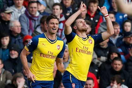 Arsenal sigue de racha y mira hacia arriba