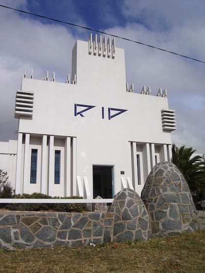 Cementerio de Balcarce, diseñado por Francisco Salamone