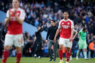 Arteta dice que el Arsenal está "más convencido" de ganar el título pese a caer ante el Man City