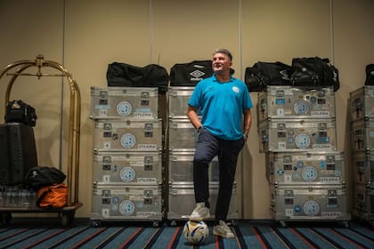 Artime, presidente 24 horas, todos los días, hasta el último detalle de la utilería; los secretos de un club por dentro