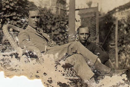 Arturo Gramajo, el creador del famoso revuelto que lleva su nombre, con un amigo