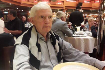 Arturo Padula (77), falleció en marzo durante un viaje; su mujer, Isabel, sigue varada en Italia por la pandemia de coronavirus