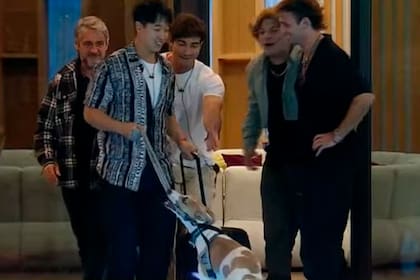 Arturo también fue "eliminado": salió con Martín Ku de la casa de Gran Hermano