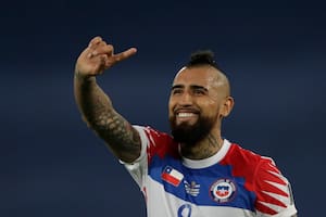 El enojo de Vidal contra el árbitro Loustau en Brasil-Chile: “Es un payasito”