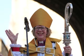 Arzobispo de Canterbury expresa solidaridad con el Papa al pedir paz en Irán