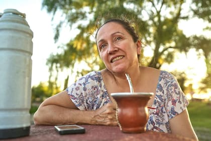 Incluso la costumbre de tomar mate se ha visto afectada por el fuerte ajuste de los bolsillos.