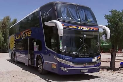Asaltaron un micro con 60 mendocinos que viajaban en un tour de compras
