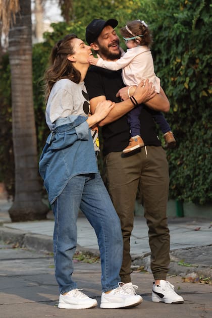 Aseguran que la clave de su relación es la comunicación.
“Esa siempre fue nuestra base,
hablamos, nos escuchamos, nos
compartimos todos nuestros
sueños y nuestros miedos”.