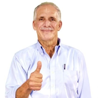 Asfura nació en 1958 y es nieto de inmigrantes palestinos que llegaron a Honduras