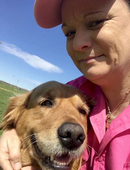 Asha y Kerry, su dueña.