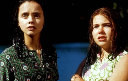 Ashleigh Aston Moore y Christina Ricci en Amigas para siempre