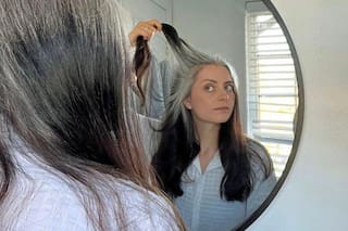 ¿Por qué me salieron canas a los 14 años? ¿Puedo revertirlo?