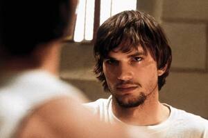 El thriller protagonizado por Ashton Kutcher que ya está disponible en Amazon Prime Video