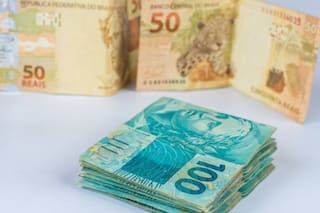 ¿A cuánto cotiza el real oficial y blue este miércoles 25 de febrero?